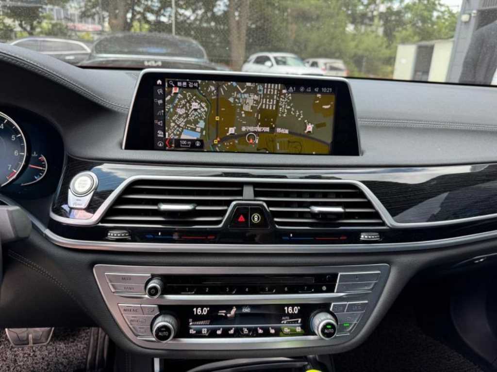 BMW 7 Series - Vista 11
