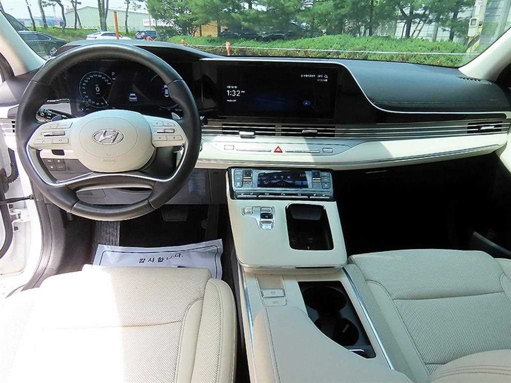 HYUNDAI Grandeur - Vista 7