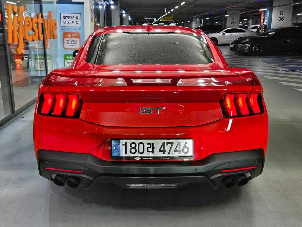 Ford Mustang - Vista 5