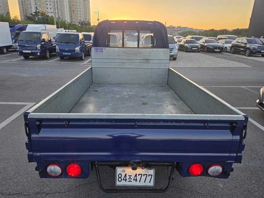 Small Truck Cargo (small) - Vista 5