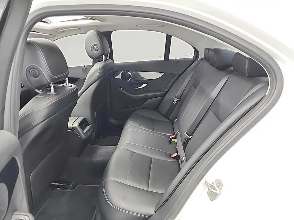 Mercedes Benz C Class - Vista 12