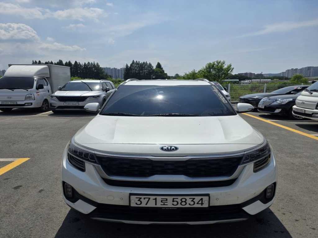 KIA Seltos 2020 Blanco - Importación desde Corea - HF Imports Iquique - Foto 1