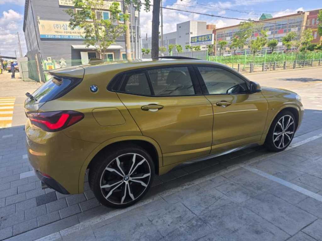 BMW X2 - Vista 4