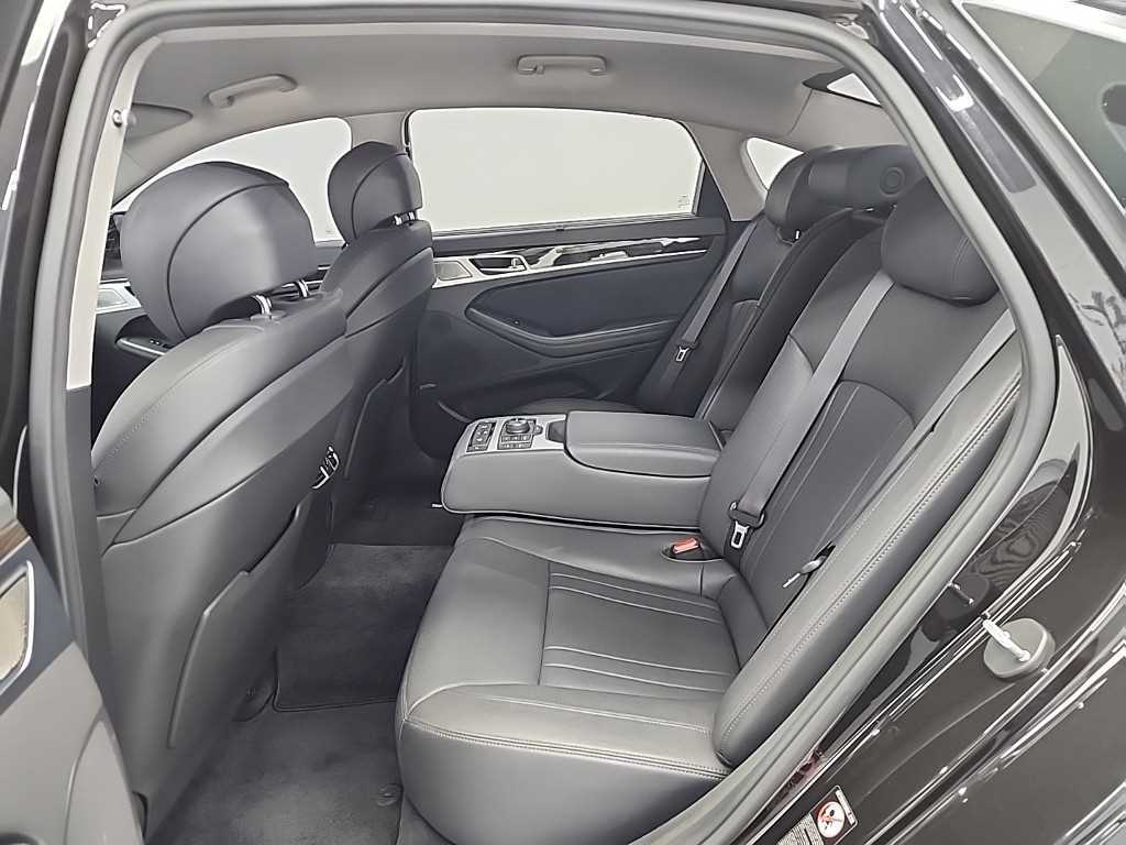 Genesis G80 - Vista 12