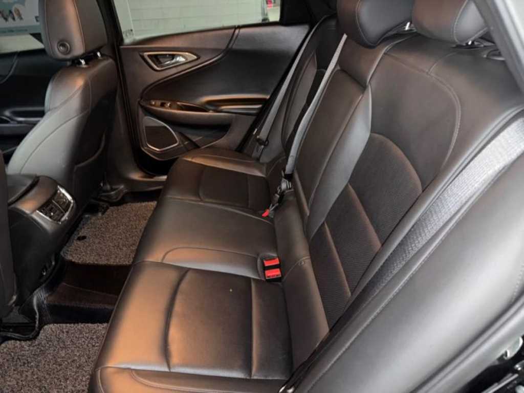 Chevrolet Malibu - Vista 7