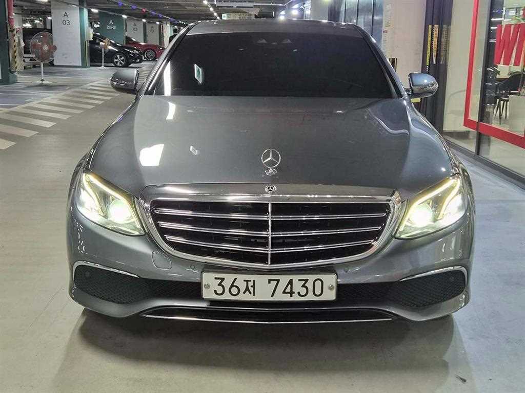 Mercedes Benz E class - Vista 2