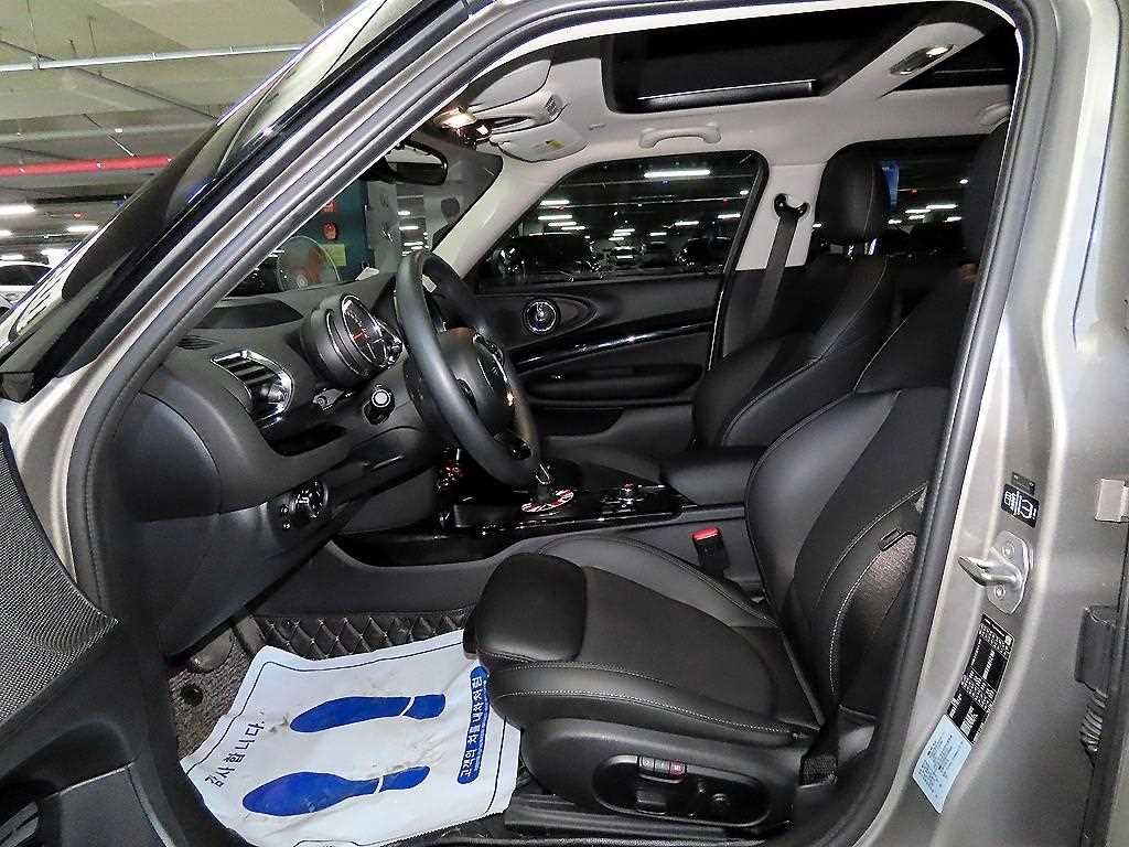Mini Clubman - Vista 6