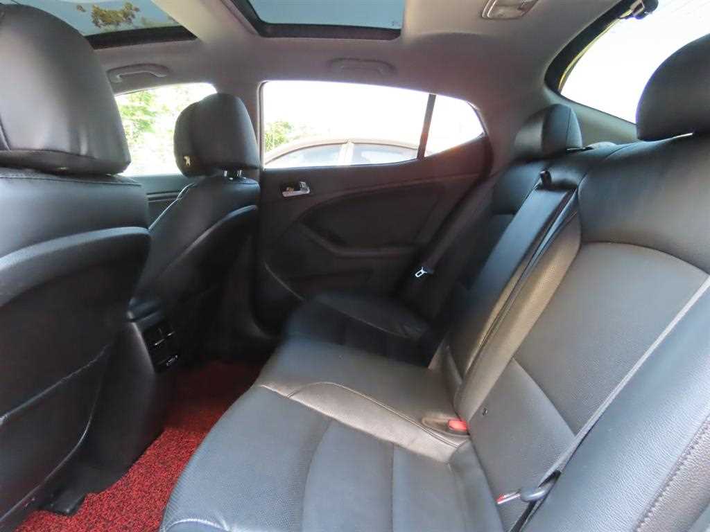 KIA K5 - Vista 7