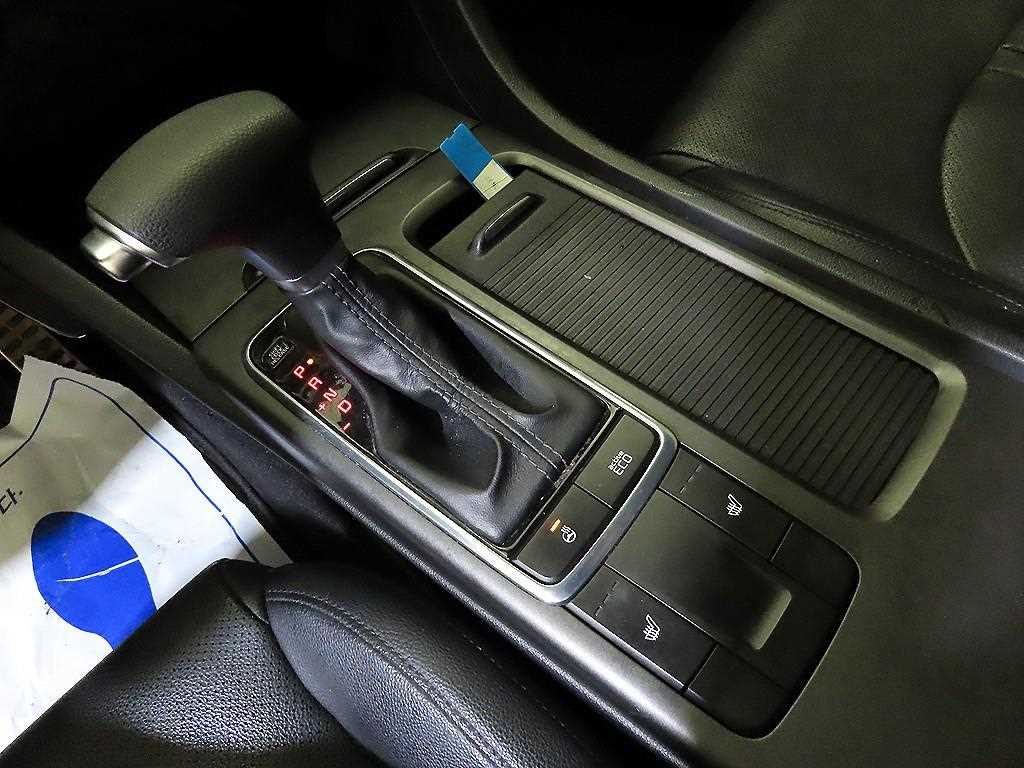 KIA K5 - Vista 12