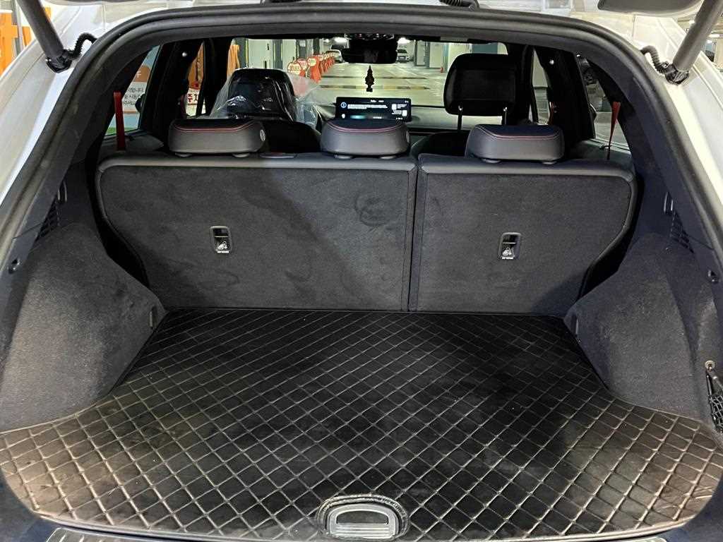Genesis GV70 - Vista 6