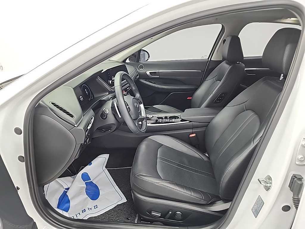 HYUNDAI Sonata - Vista 11