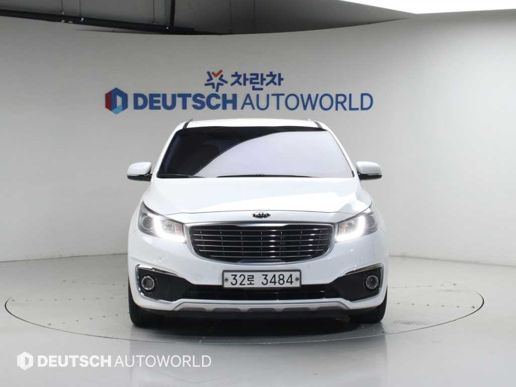 KIA Carnival - Vista 3