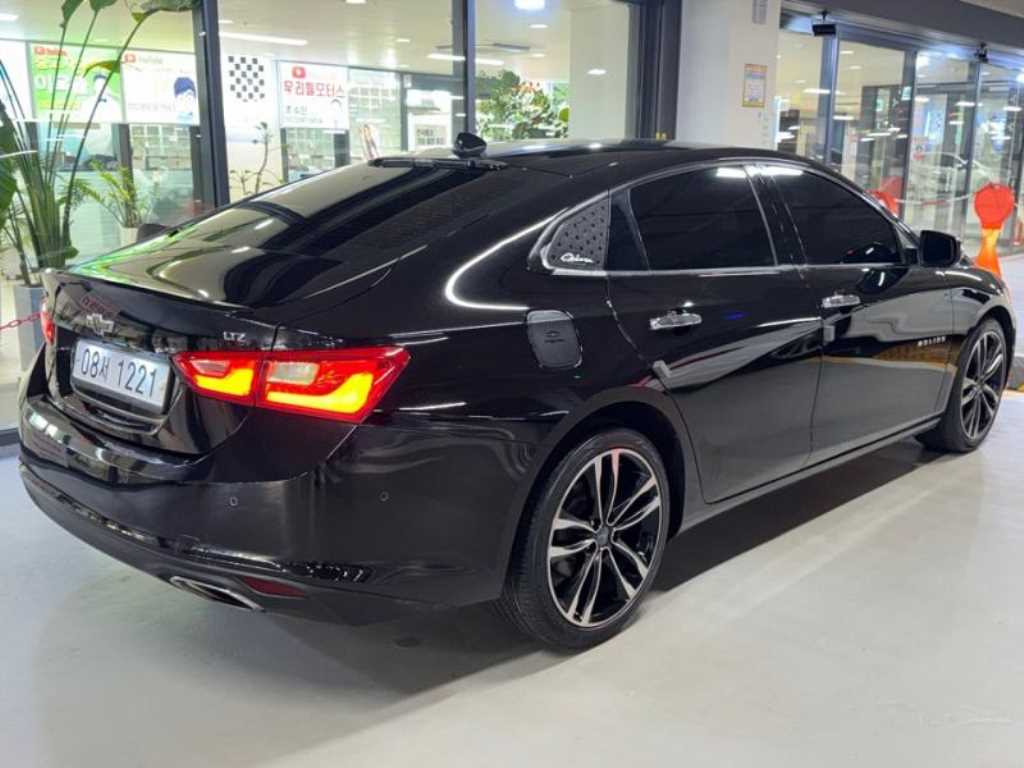 Chevrolet Malibu - Vista 4