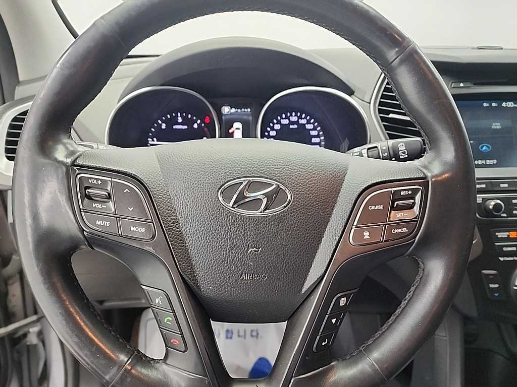 HYUNDAI Santa Fe - Vista 9