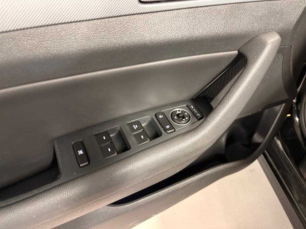 HYUNDAI Sonata - Vista 10