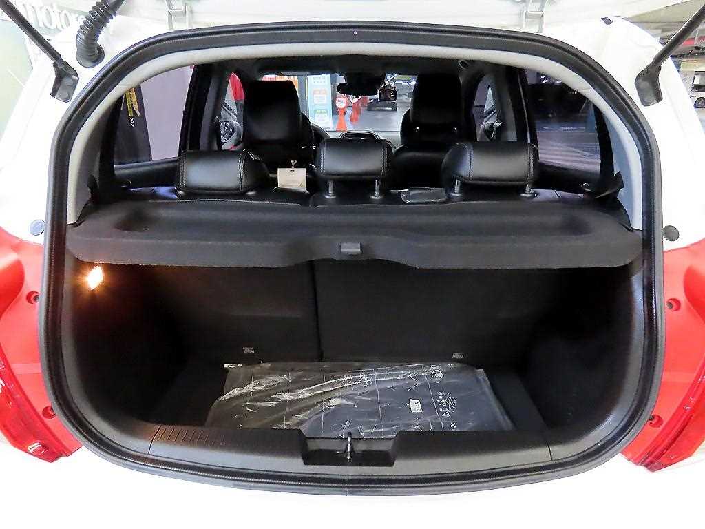 Chevrolet Spark 2019 Blanco - Importación desde Corea - HF Imports Iquique - Foto 18