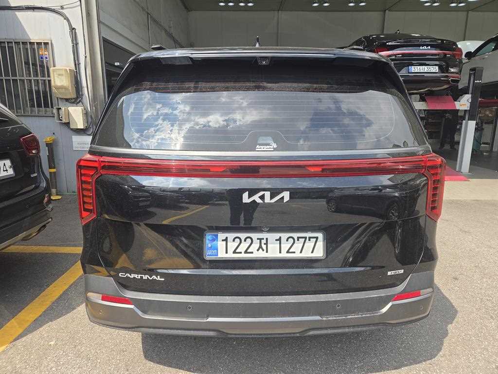 KIA Carnival 2024 Negro - Importación desde Corea - HF Imports Iquique - Foto 1