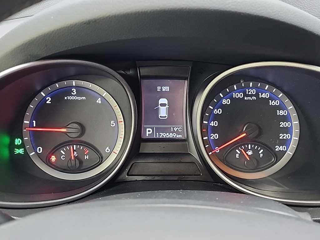 HYUNDAI Santa Fe - Vista 6