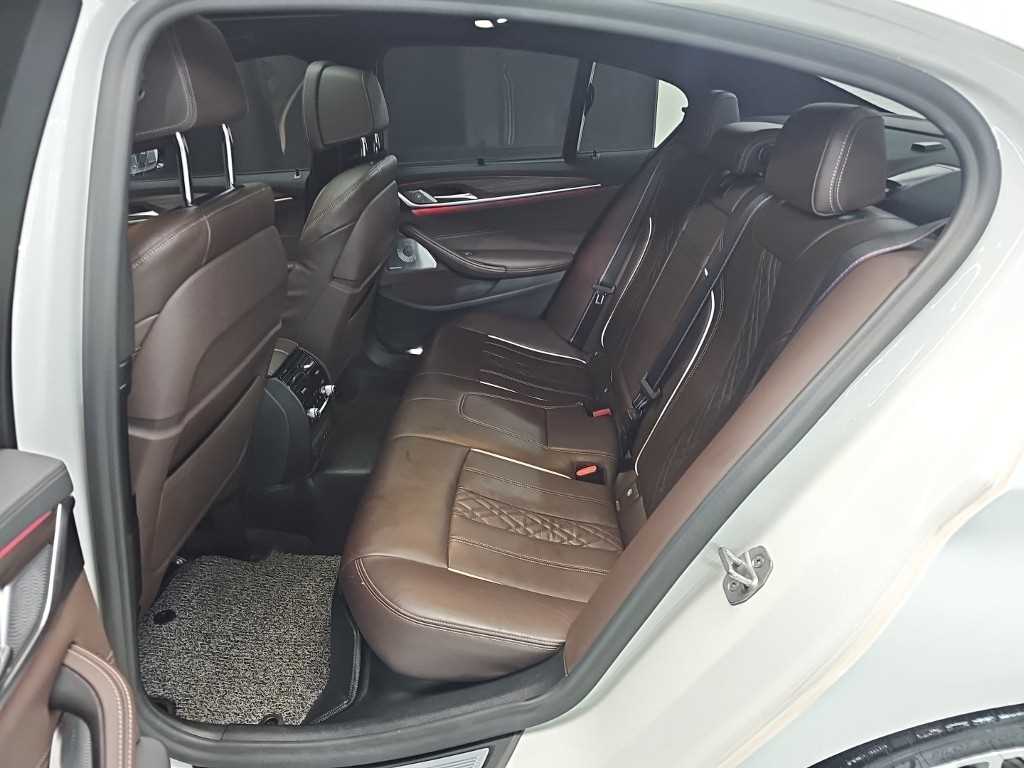 BMW 5 Series - Vista 12