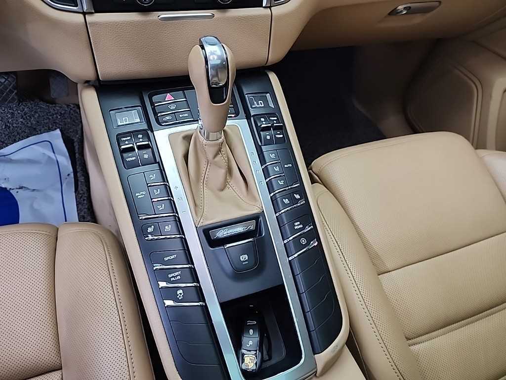 Porsche Macan - Vista 8