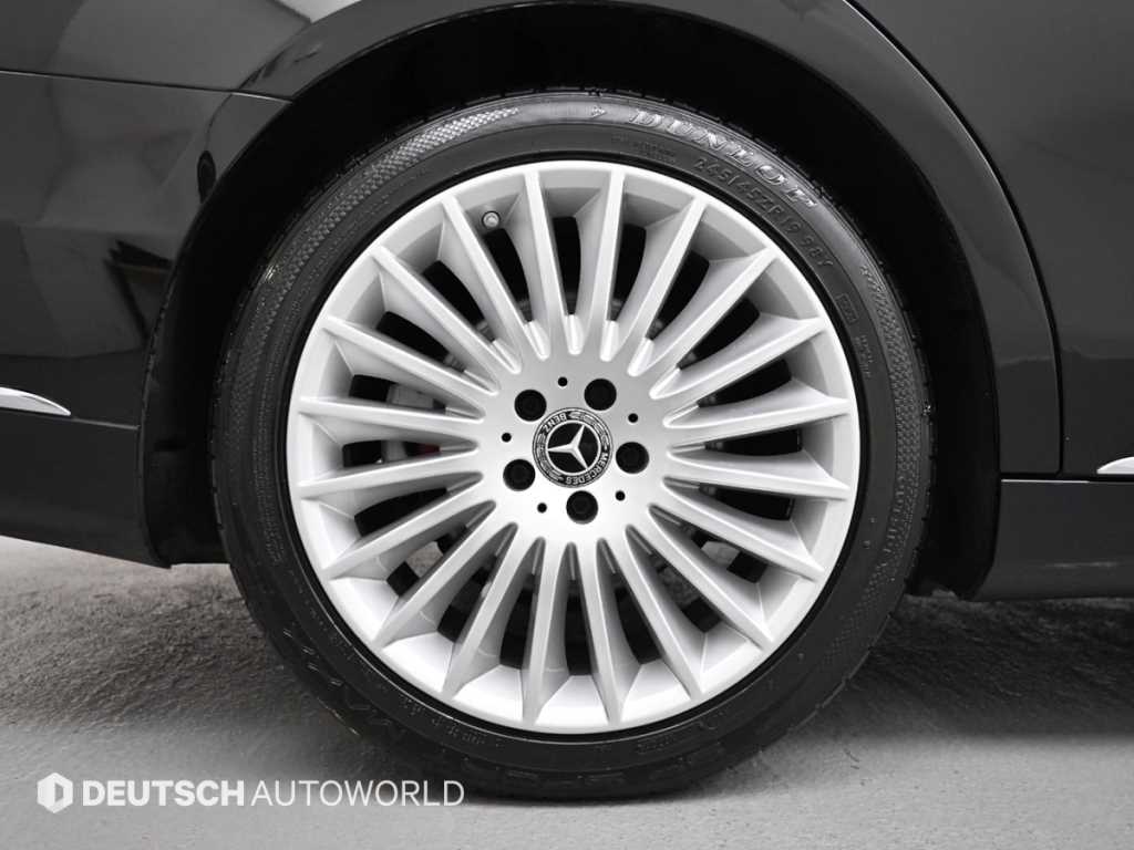 Mercedes Benz S Class - Vista 5