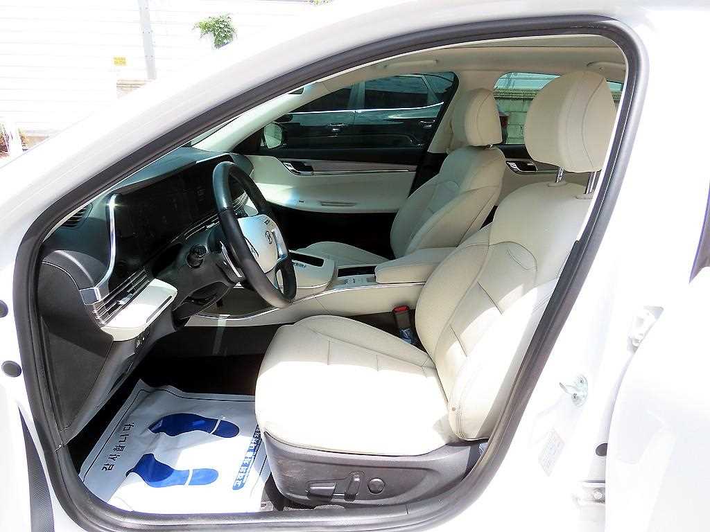 HYUNDAI Grandeur - Vista 5