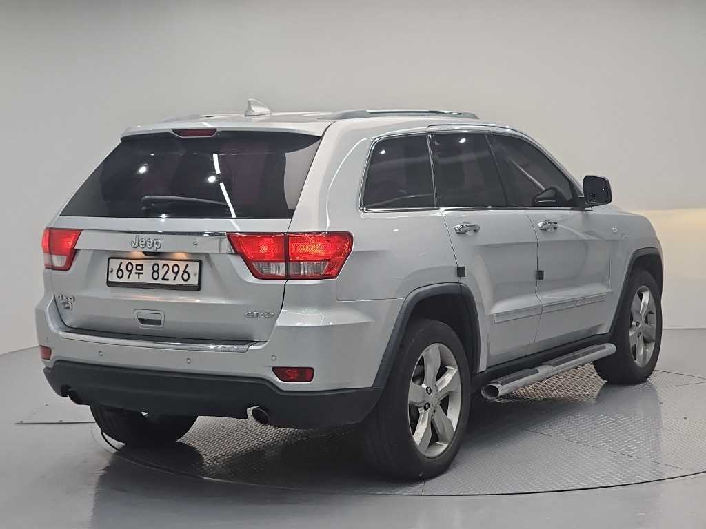 Jeep Cherokee - Vista 4