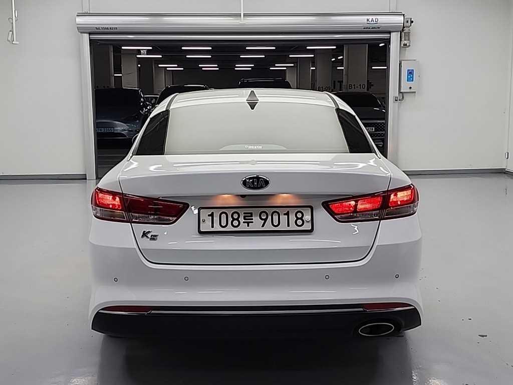 KIA K5 - Vista 3