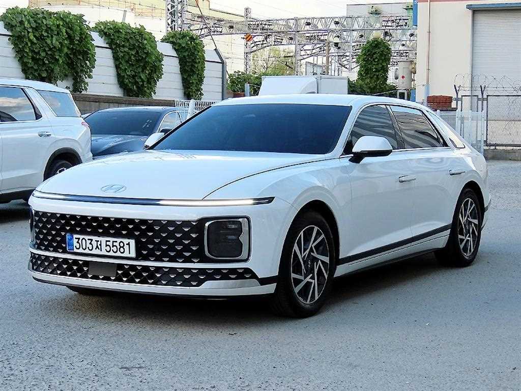 HYUNDAI Grandeur - Vista 2