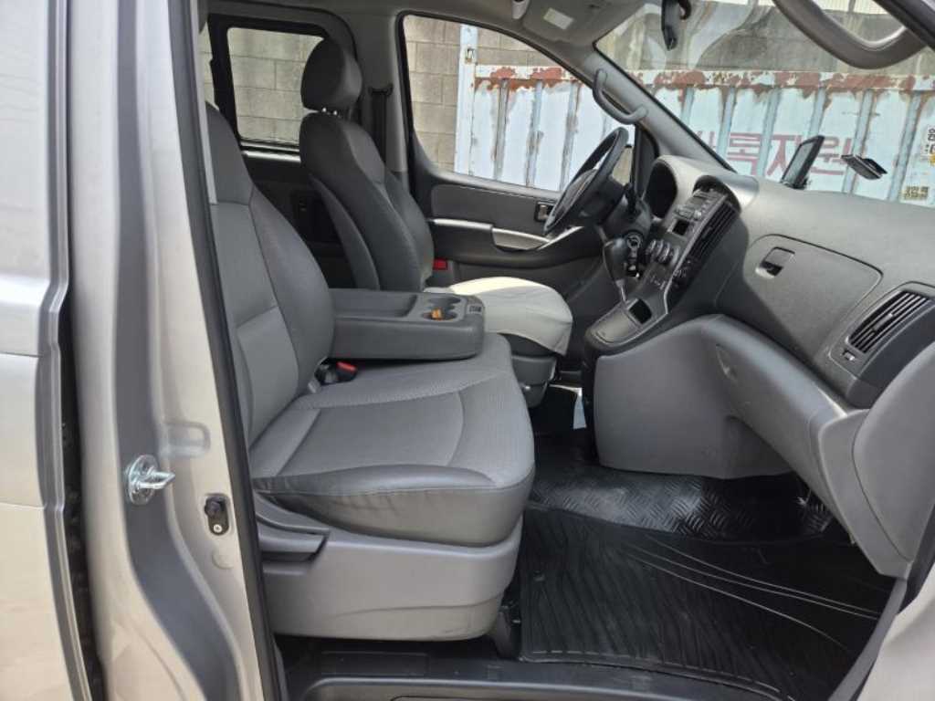 HYUNDAI Starex 2011 - Importación desde Corea - HF Imports Iquique - Foto 18