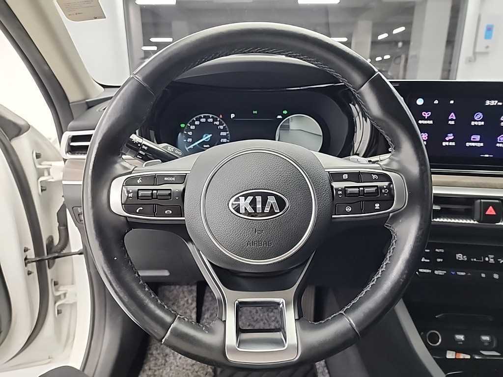 KIA K5 - Vista 9
