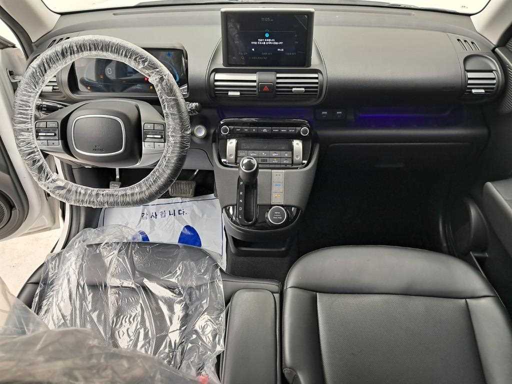 HYUNDAI Casper - Vista 6