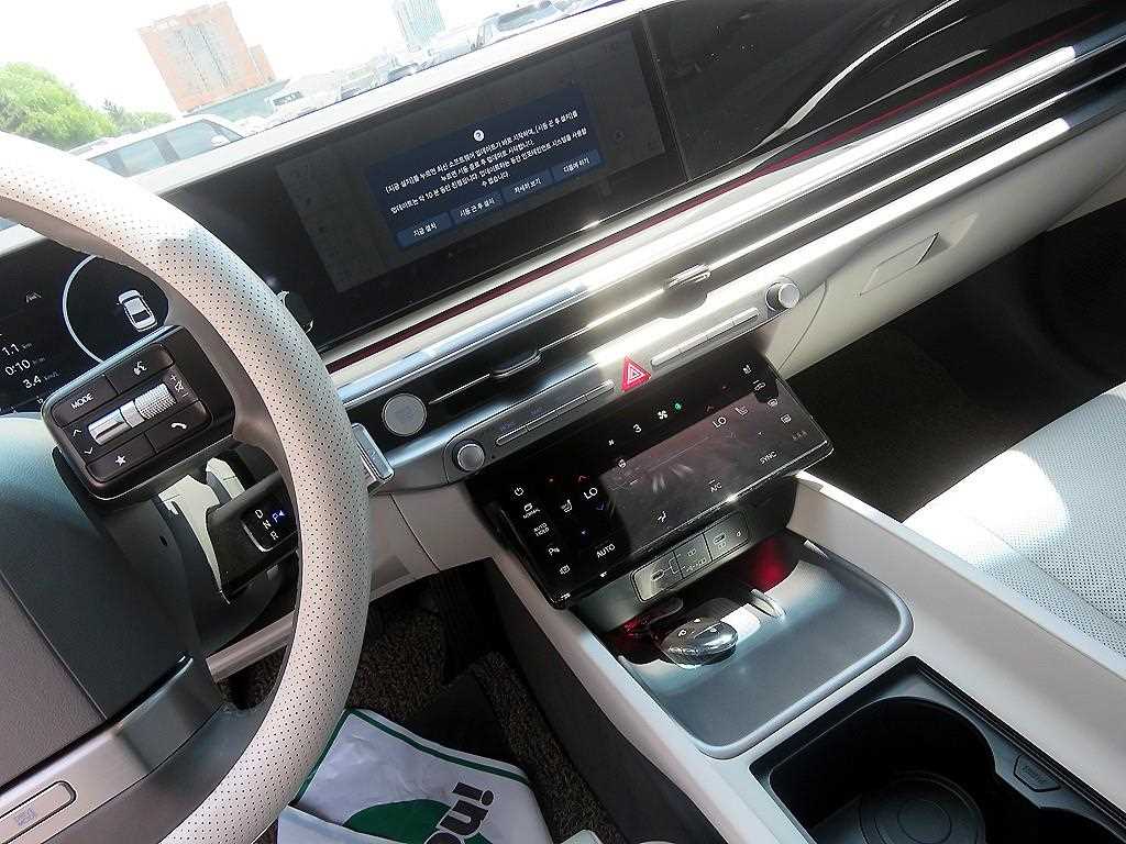 HYUNDAI Grandeur - Vista 10