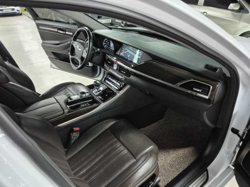 Genesis EQ900 - Vista 7