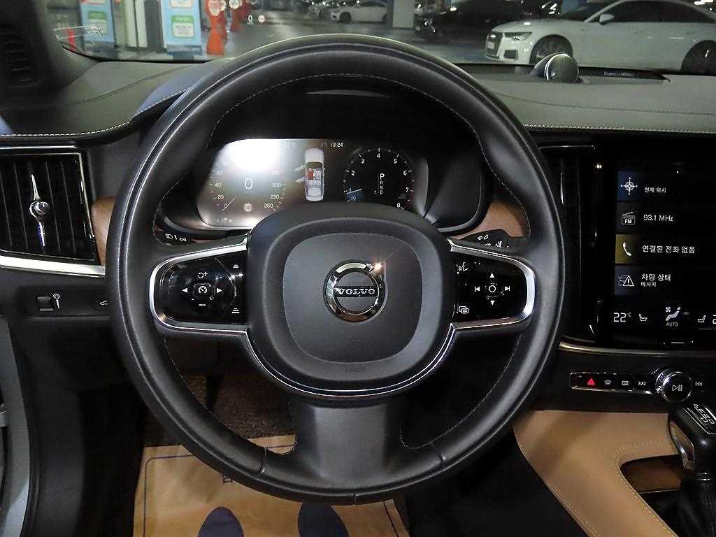 Volvo S90 - Vista 8
