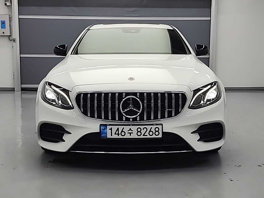 Mercedes Benz E class - Vista 2