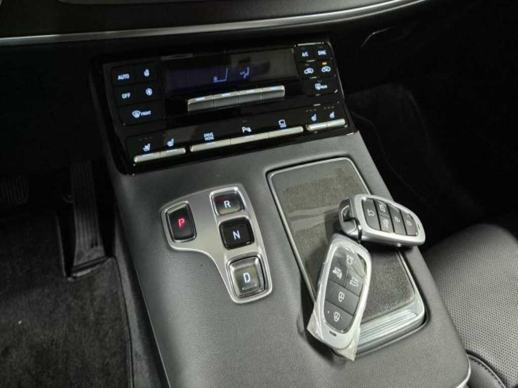 HYUNDAI Grandeur - Vista 9