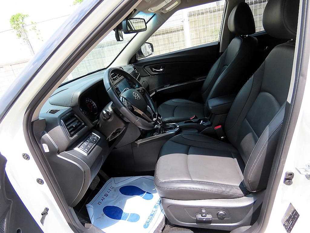 Ssangyong Tivoli - Vista 5