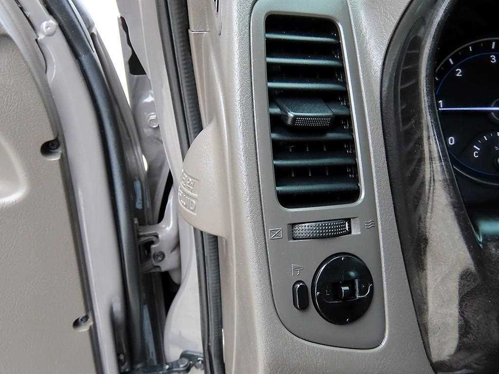 Small Truck Cargo (small) 2025 Café - Importación desde Corea - HF Imports Iquique - Foto 13