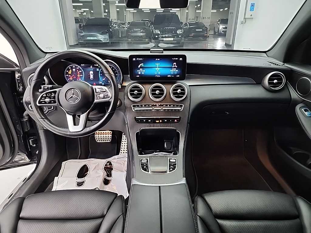 Mercedes Benz GLC Class - Vista 7