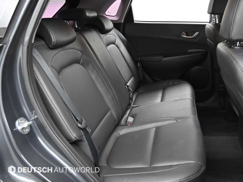 HYUNDAI Kona - Vista 12