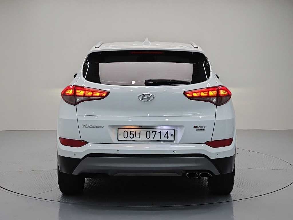 HYUNDAI Tucson - Vista 3