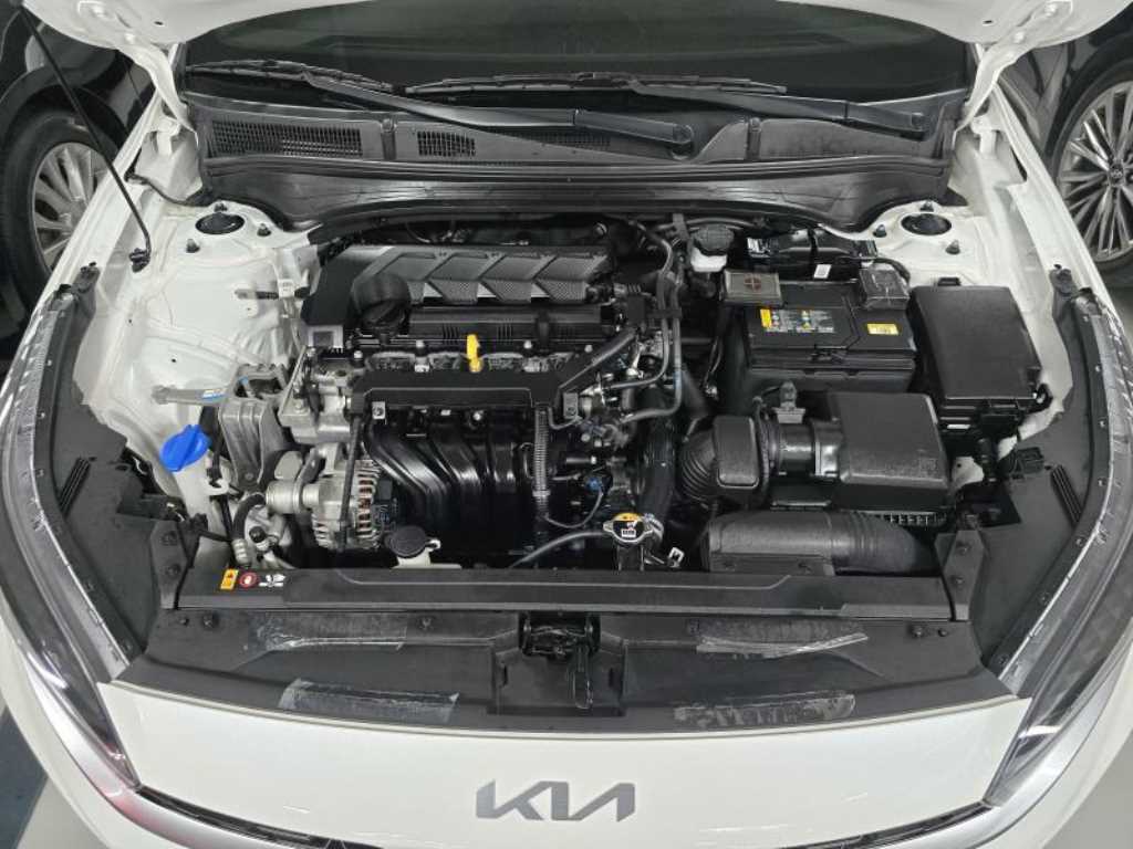 KIA K3 2023 Blanco - Importación desde Corea - HF Imports Iquique - Foto 20