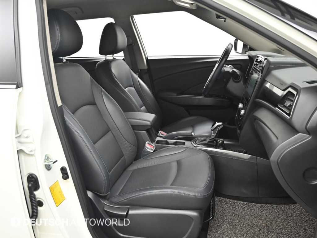 Ssangyong Tivoli - Vista 10