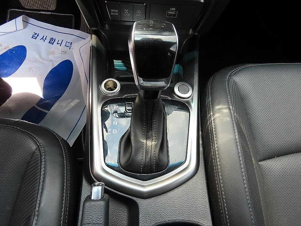 Ssangyong Tivoli - Vista 10