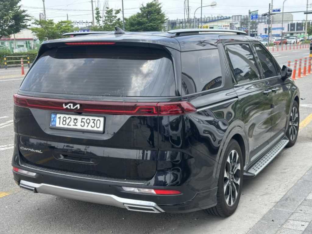 KIA Carnival - Vista 4