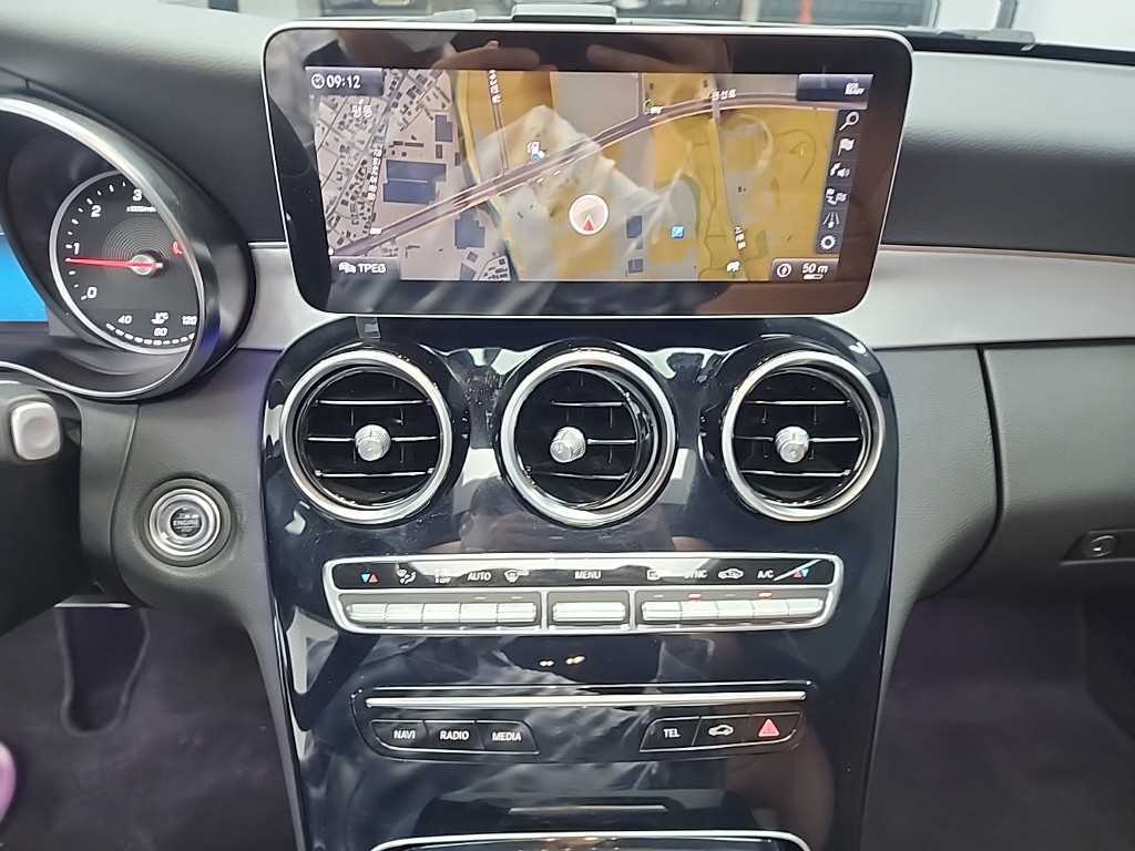 Mercedes Benz C Class - Vista 10