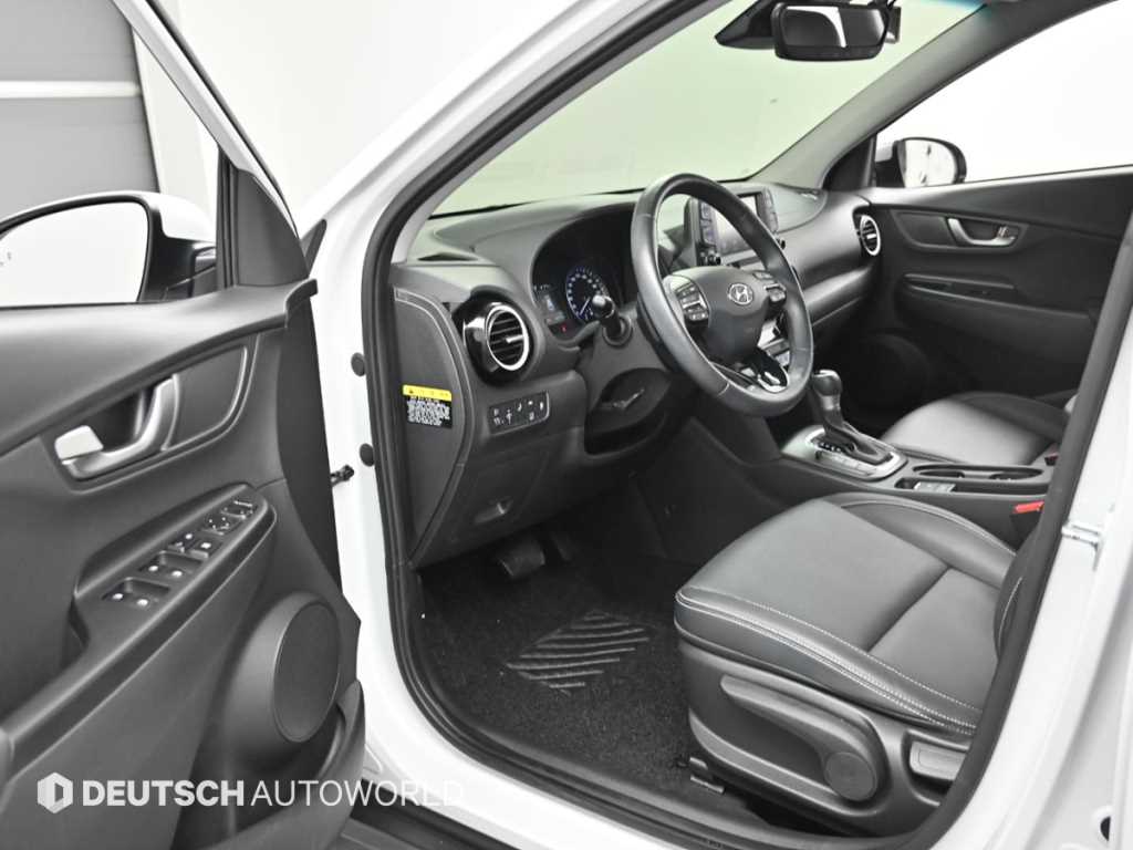HYUNDAI Kona - Vista 11