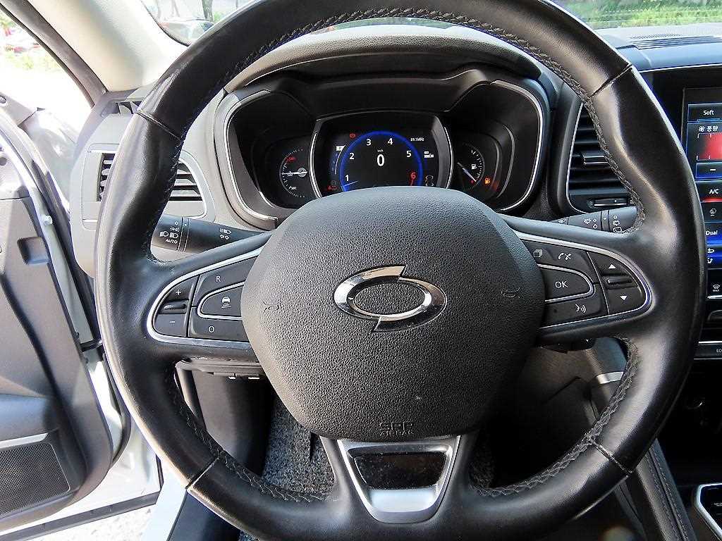 SAMSUNG QM6 - Vista 8