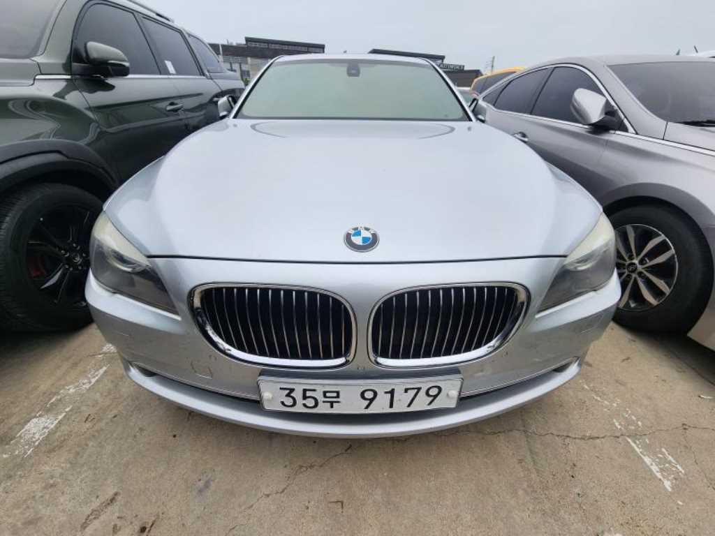 BMW 7 Series 2010 - Importación desde Corea - HF Imports Iquique - Foto 1